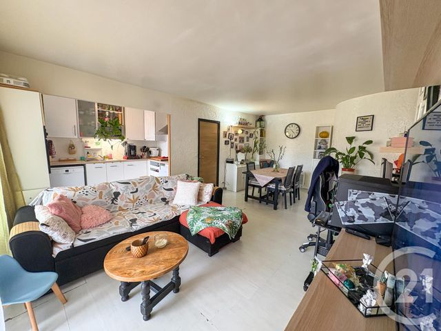 Appartement T4 à vendre - 4 pièces - 75,67 m2 - Cavalaire Sur Mer - 83 - PROVENCE-ALPES-COTE-D-AZUR