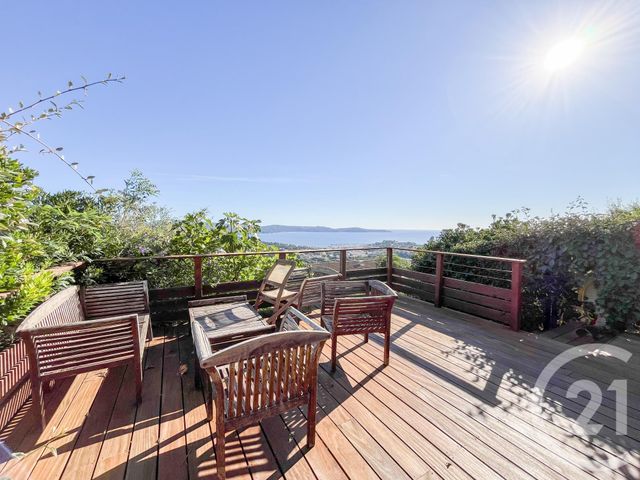 Appartement T2 à vendre - 2 pièces - 47 m2 - Cavalaire Sur Mer - 83 - PROVENCE-ALPES-COTE-D-AZUR