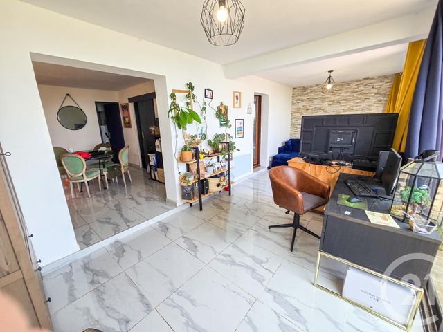 Appartement T2 à vendre - 2 pièces - 47 m2 - Cavalaire Sur Mer - 83 - PROVENCE-ALPES-COTE-D-AZUR