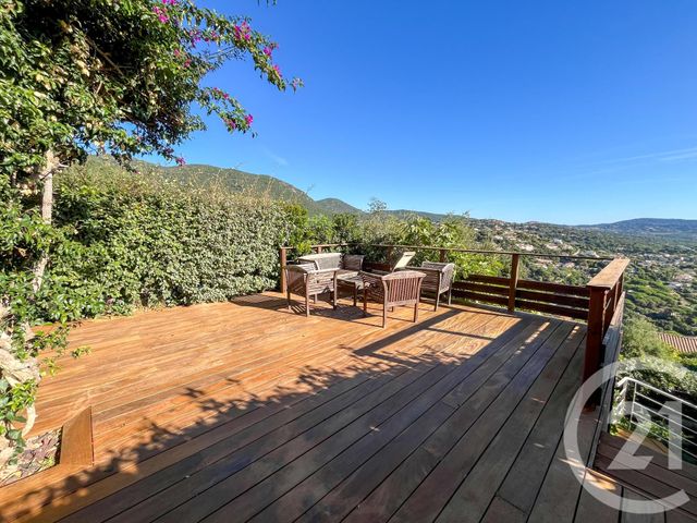 Appartement T2 à vendre - 2 pièces - 47 m2 - Cavalaire Sur Mer - 83 - PROVENCE-ALPES-COTE-D-AZUR