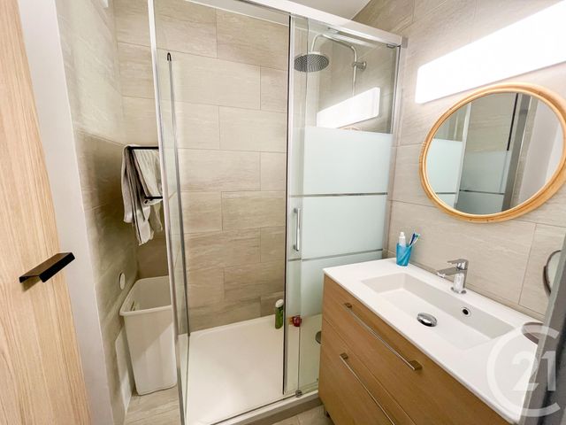 Appartement T2 à vendre - 2 pièces - 39 m2 - Cavalaire Sur Mer - 83 - PROVENCE-ALPES-COTE-D-AZUR