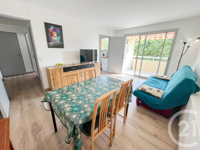 Appartement T2 à vendre - 2 pièces - 39 m2 - Cavalaire Sur Mer - 83 - PROVENCE-ALPES-COTE-D-AZUR