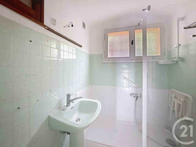 Maison à vendre - 4 pièces - 73 m2 - Cavalaire Sur Mer - 83 - PROVENCE-ALPES-COTE-D-AZUR