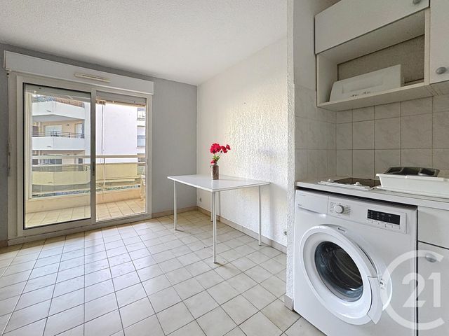 Appartement Studio Cabine &agrave; vendre - 1 pi&egrave;ce - 29 m2 - Cavalaire Sur Mer - 83 - PROVENCE-ALPES-COTE-D-AZUR