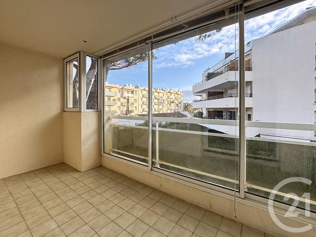 Appartement Studio Cabine &agrave; vendre - 1 pi&egrave;ce - 29 m2 - Cavalaire Sur Mer - 83 - PROVENCE-ALPES-COTE-D-AZUR