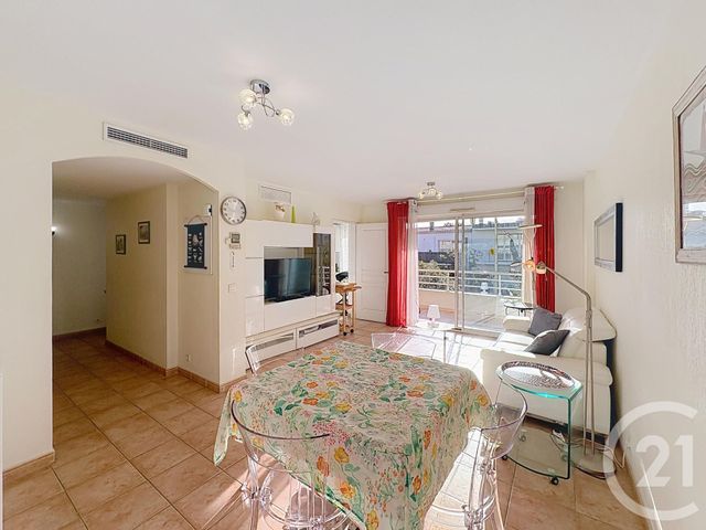 Appartement T3 &agrave; vendre - 3 pi&egrave;ces - 61,44 m2 - Cavalaire Sur Mer - 83 - PROVENCE-ALPES-COTE-D-AZUR