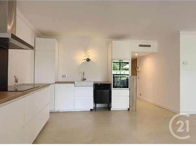 Appartement T3 à vendre - 3 pièces - 69 m2 - La Croix Valmer - 83 - PROVENCE-ALPES-COTE-D-AZUR