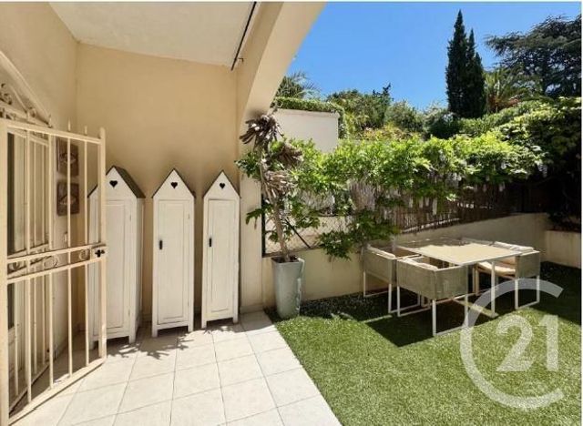 Appartement Studio à vendre - 1 pièce - 31 m2 - La Croix Valmer - 83 - PROVENCE-ALPES-COTE-D-AZUR