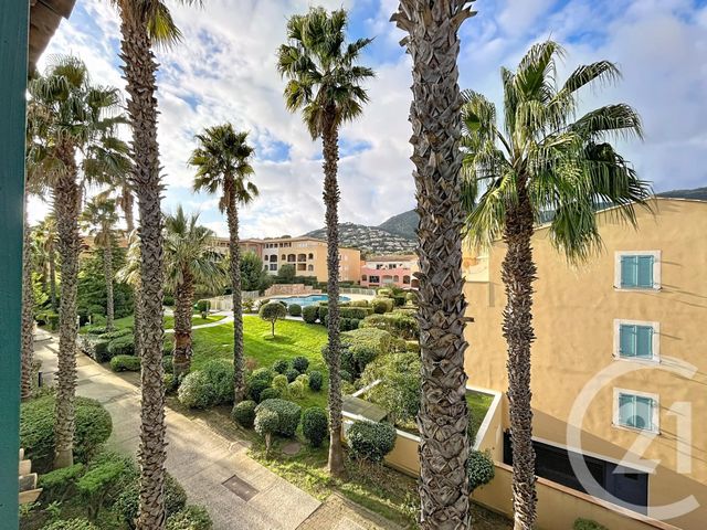 Appartement T4 &agrave; vendre - 4 pi&egrave;ces - 52 m2 - Cavalaire Sur Mer - 83 - PROVENCE-ALPES-COTE-D-AZUR