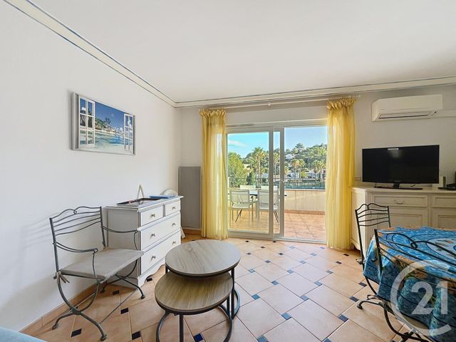 Appartement T4 &agrave; vendre - 4 pi&egrave;ces - 52 m2 - Cavalaire Sur Mer - 83 - PROVENCE-ALPES-COTE-D-AZUR
