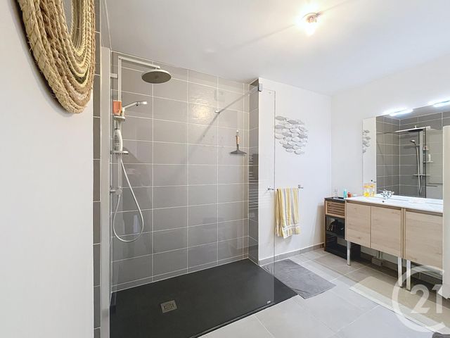 Appartement T3 &agrave; vendre - 3 pi&egrave;ces - 65 m2 - Cavalaire Sur Mer - 83 - PROVENCE-ALPES-COTE-D-AZUR