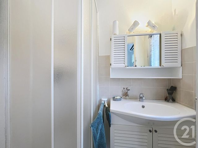 Appartement T2 &agrave; vendre - 2 pi&egrave;ces - 28 m2 - Cavalaire Sur Mer - 83 - PROVENCE-ALPES-COTE-D-AZUR