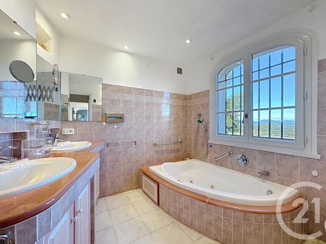 Maison &agrave; vendre - 5 pi&egrave;ces - 140 m2 - La Croix Valmer - 83 - PROVENCE-ALPES-COTE-D-AZUR