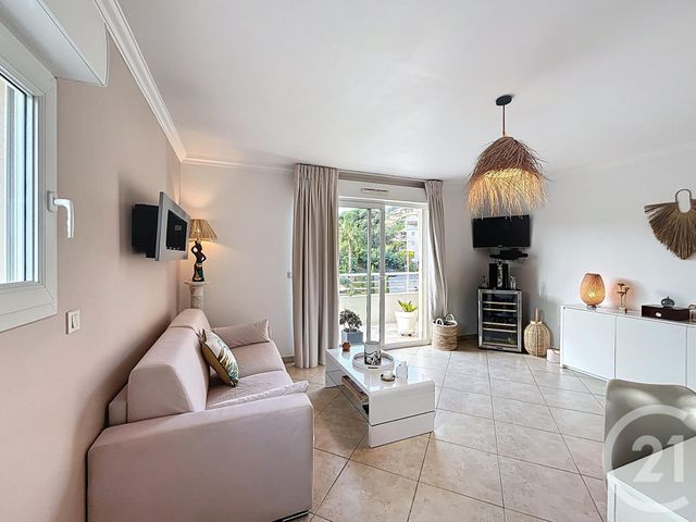 Appartement T3 &agrave; vendre - 3 pi&egrave;ces - 60,14 m2 - Cavalaire Sur Mer - 83 - PROVENCE-ALPES-COTE-D-AZUR