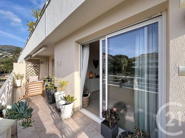 Appartement T3 &agrave; vendre - 3 pi&egrave;ces - 60,14 m2 - Cavalaire Sur Mer - 83 - PROVENCE-ALPES-COTE-D-AZUR
