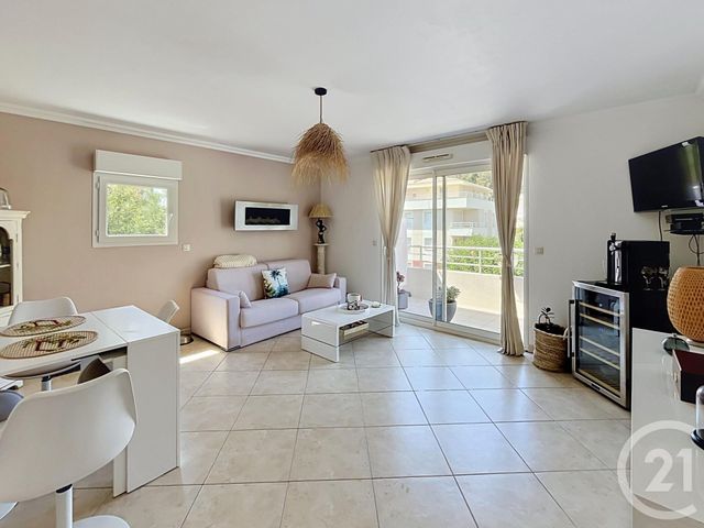 Appartement T3 &agrave; vendre - 3 pi&egrave;ces - 60,14 m2 - Cavalaire Sur Mer - 83 - PROVENCE-ALPES-COTE-D-AZUR
