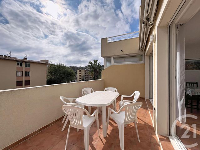 Appartement T3 &agrave; vendre - 3 pi&egrave;ces - 61,31 m2 - Cavalaire Sur Mer - 83 - PROVENCE-ALPES-COTE-D-AZUR