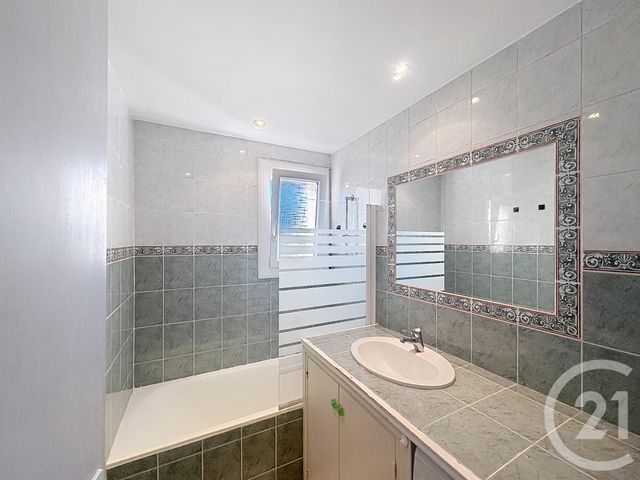 Appartement T2 &agrave; vendre - 2 pi&egrave;ces - 41,73 m2 - Cavalaire Sur Mer - 83 - PROVENCE-ALPES-COTE-D-AZUR