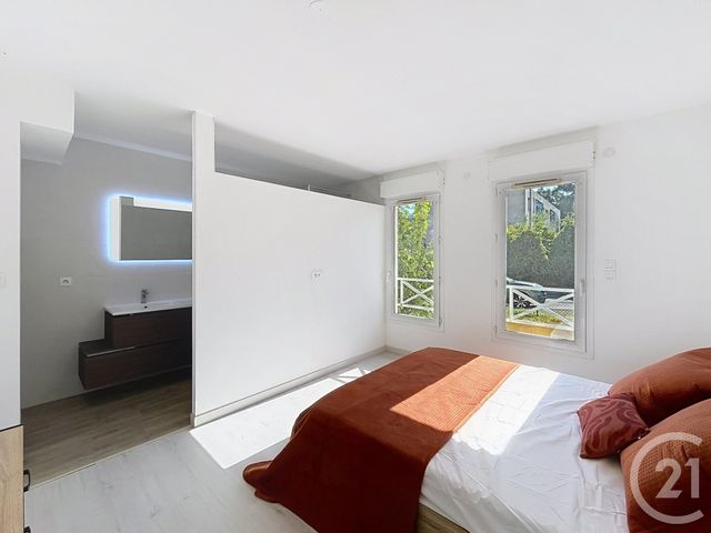 Appartement T4 &agrave; vendre - 3 pi&egrave;ces - 84,07 m2 - Cavalaire Sur Mer - 83 - PROVENCE-ALPES-COTE-D-AZUR