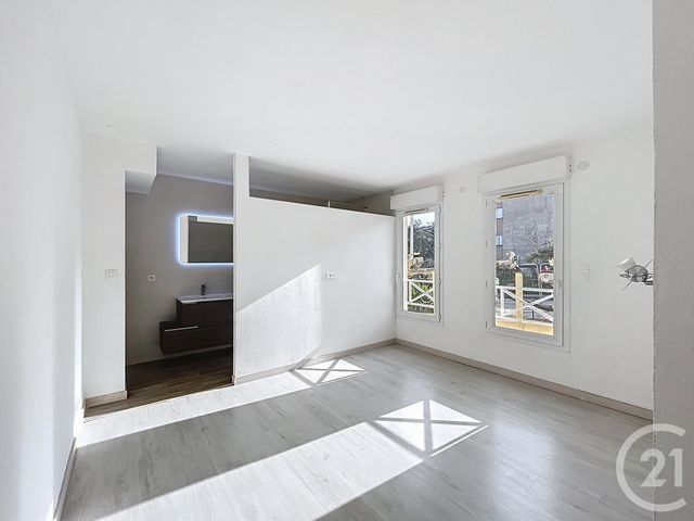 Appartement T4 &agrave; vendre - 3 pi&egrave;ces - 84,07 m2 - Cavalaire Sur Mer - 83 - PROVENCE-ALPES-COTE-D-AZUR