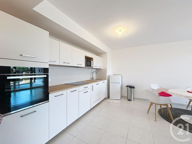 Appartement T3 &agrave; vendre - 3 pi&egrave;ces - 64,50 m2 - Cavalaire Sur Mer - 83 - PROVENCE-ALPES-COTE-D-AZUR