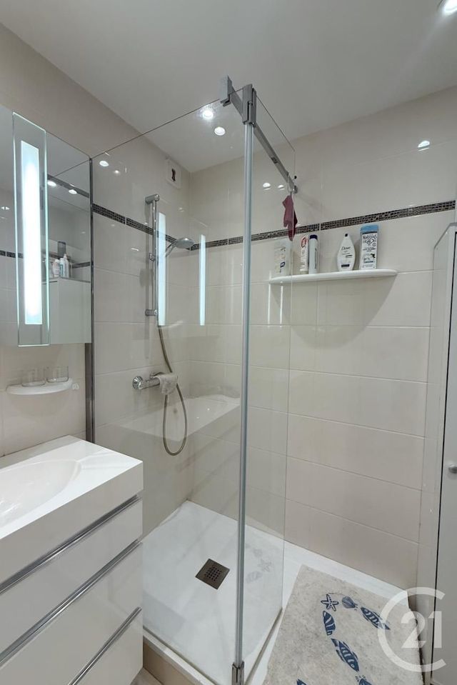 Appartement T4 &agrave; vendre - 4 pi&egrave;ces - 74 m2 - Cavalaire Sur Mer - 83 - PROVENCE-ALPES-COTE-D-AZUR