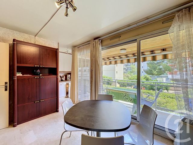 Appartement T2 &agrave; vendre - 2 pi&egrave;ces - 43 m2 - Cavalaire Sur Mer - 83 - PROVENCE-ALPES-COTE-D-AZUR