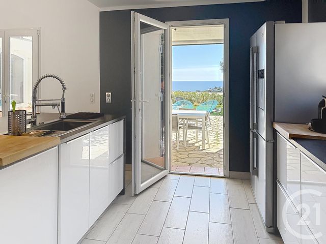 Maison &agrave; vendre - 7 pi&egrave;ces - 200 m2 - Cavalaire Sur Mer - 83 - PROVENCE-ALPES-COTE-D-AZUR