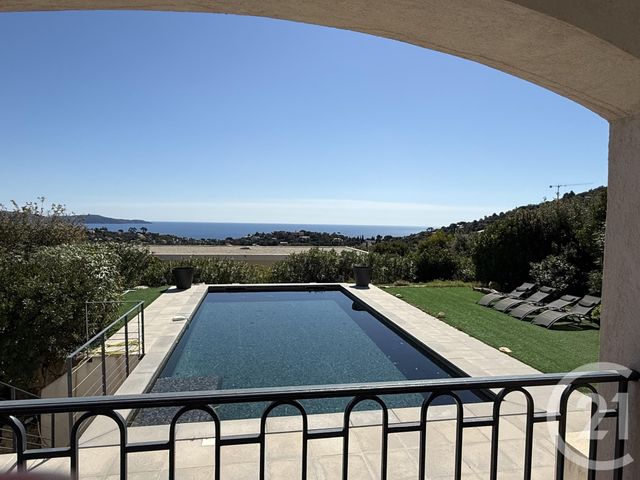 Maison &agrave; vendre - 7 pi&egrave;ces - 200 m2 - Cavalaire Sur Mer - 83 - PROVENCE-ALPES-COTE-D-AZUR