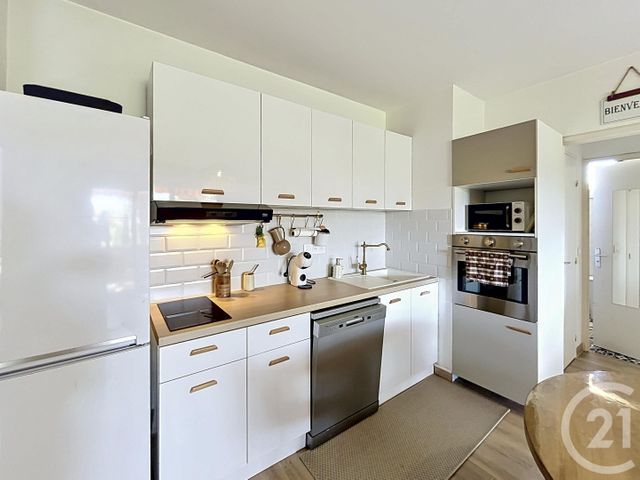 Appartement T3 &agrave; vendre - 3 pi&egrave;ces - 43,87 m2 - Cavalaire Sur Mer - 83 - PROVENCE-ALPES-COTE-D-AZUR