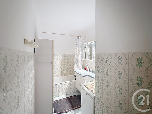Appartement T2 &agrave; vendre - 2 pi&egrave;ces - 42 m2 - Cavalaire Sur Mer - 83 - PROVENCE-ALPES-COTE-D-AZUR