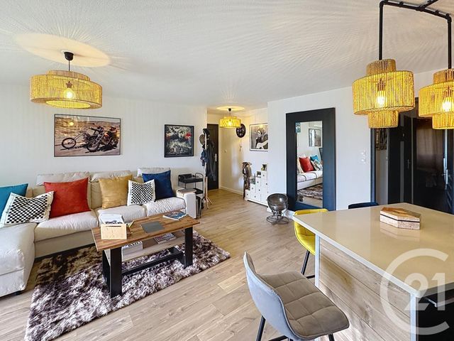 Appartement T3 &agrave; vendre - 3 pi&egrave;ces - 71,96 m2 - Cavalaire Sur Mer - 83 - PROVENCE-ALPES-COTE-D-AZUR