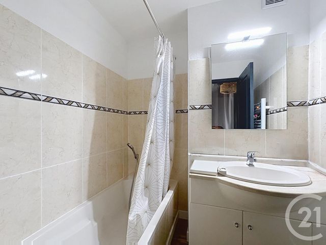 Appartement T3 &agrave; vendre - 3 pi&egrave;ces - 71,96 m2 - Cavalaire Sur Mer - 83 - PROVENCE-ALPES-COTE-D-AZUR