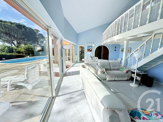 Maison &agrave; vendre - 5 pi&egrave;ces - 125 m2 - Cavalaire Sur Mer - 83 - PROVENCE-ALPES-COTE-D-AZUR