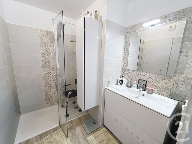 Appartement T3 &agrave; vendre - 3 pi&egrave;ces - 67,24 m2 - Cavalaire Sur Mer - 83 - PROVENCE-ALPES-COTE-D-AZUR