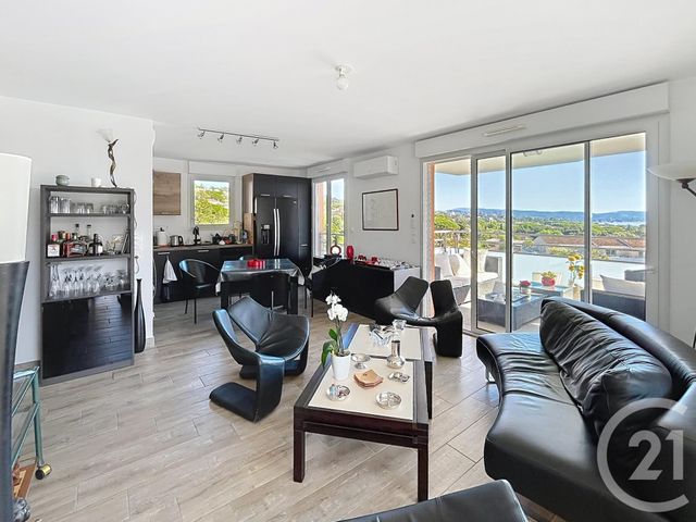 Appartement T3 &agrave; vendre - 3 pi&egrave;ces - 67,24 m2 - Cavalaire Sur Mer - 83 - PROVENCE-ALPES-COTE-D-AZUR