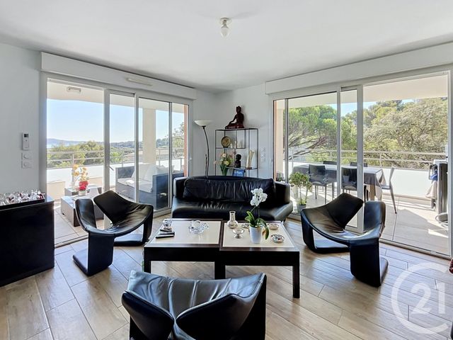 Appartement T3 &agrave; vendre - 3 pi&egrave;ces - 67,24 m2 - Cavalaire Sur Mer - 83 - PROVENCE-ALPES-COTE-D-AZUR