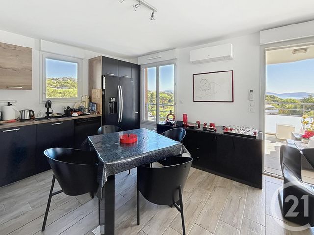 Appartement T3 &agrave; vendre - 3 pi&egrave;ces - 67,24 m2 - Cavalaire Sur Mer - 83 - PROVENCE-ALPES-COTE-D-AZUR