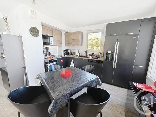 Appartement T3 &agrave; vendre - 3 pi&egrave;ces - 67,24 m2 - Cavalaire Sur Mer - 83 - PROVENCE-ALPES-COTE-D-AZUR