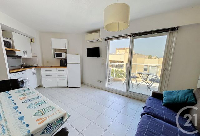 Appartement Studio &agrave; vendre - 1 pi&egrave;ce - 22,05 m2 - Cavalaire Sur Mer - 83 - PROVENCE-ALPES-COTE-D-AZUR