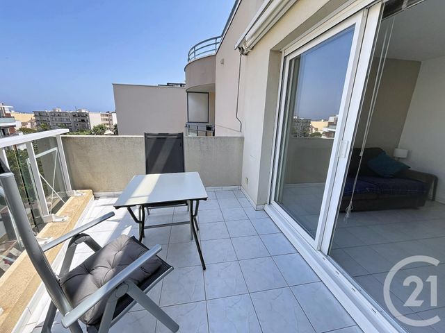 Appartement Studio &agrave; vendre - 1 pi&egrave;ce - 22,05 m2 - Cavalaire Sur Mer - 83 - PROVENCE-ALPES-COTE-D-AZUR