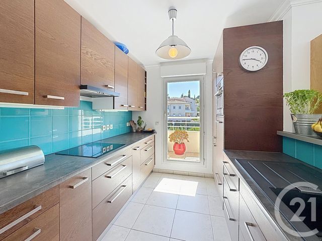Appartement T3 &agrave; vendre - 3 pi&egrave;ces - 64 m2 - Cavalaire Sur Mer - 83 - PROVENCE-ALPES-COTE-D-AZUR