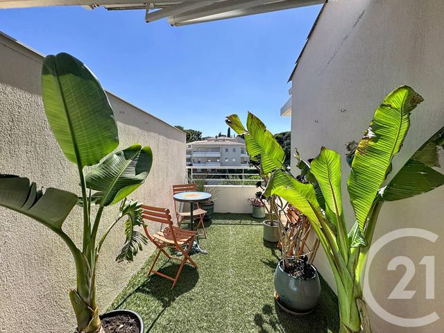 Appartement T3 &agrave; vendre - 3 pi&egrave;ces - 64 m2 - Cavalaire Sur Mer - 83 - PROVENCE-ALPES-COTE-D-AZUR