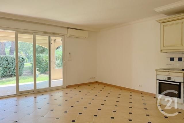 Appartement T3 &agrave; vendre - 3 pi&egrave;ces - 51 m2 - Cavalaire Sur Mer - 83 - PROVENCE-ALPES-COTE-D-AZUR