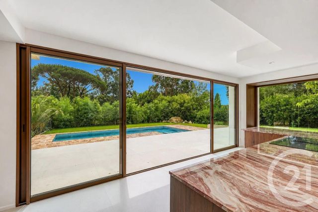 Maison &agrave; vendre - 7 pi&egrave;ces - 220 m2 - La Croix Valmer - 83 - PROVENCE-ALPES-COTE-D-AZUR