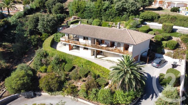 Maison &agrave; vendre - 7 pi&egrave;ces - 200 m2 - Cavalaire Sur Mer - 83 - PROVENCE-ALPES-COTE-D-AZUR