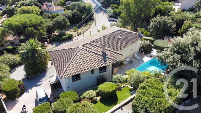 Maison &agrave; vendre - 7 pi&egrave;ces - 200 m2 - Cavalaire Sur Mer - 83 - PROVENCE-ALPES-COTE-D-AZUR