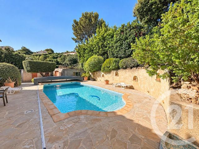 Maison &agrave; vendre - 7 pi&egrave;ces - 200 m2 - Cavalaire Sur Mer - 83 - PROVENCE-ALPES-COTE-D-AZUR