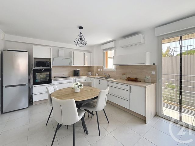 Appartement T3 &agrave; vendre - 3 pi&egrave;ces - 65,22 m2 - Cavalaire Sur Mer - 83 - PROVENCE-ALPES-COTE-D-AZUR