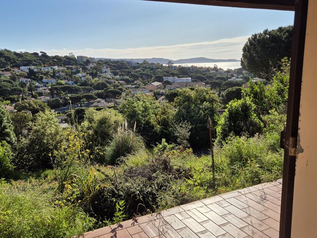 Maison à vendre - 4 pièces - 110 m2 - Cavalaire Sur Mer - 83 - PROVENCE-ALPES-COTE-D-AZUR